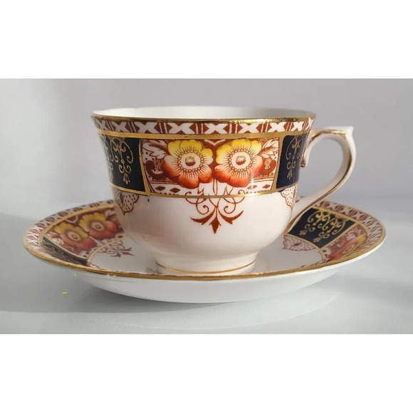 Colclough‎ Genuine Bone China Teacup and Saucer Set - Picture 2 of 8